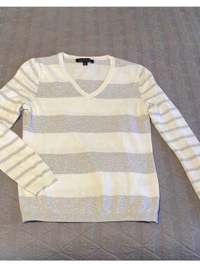Tommy Hilfiger Striped V-Neck Sweater in White and Light Gray